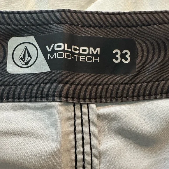 Volcom Black and White Board Shorts - Picture 2 of 3